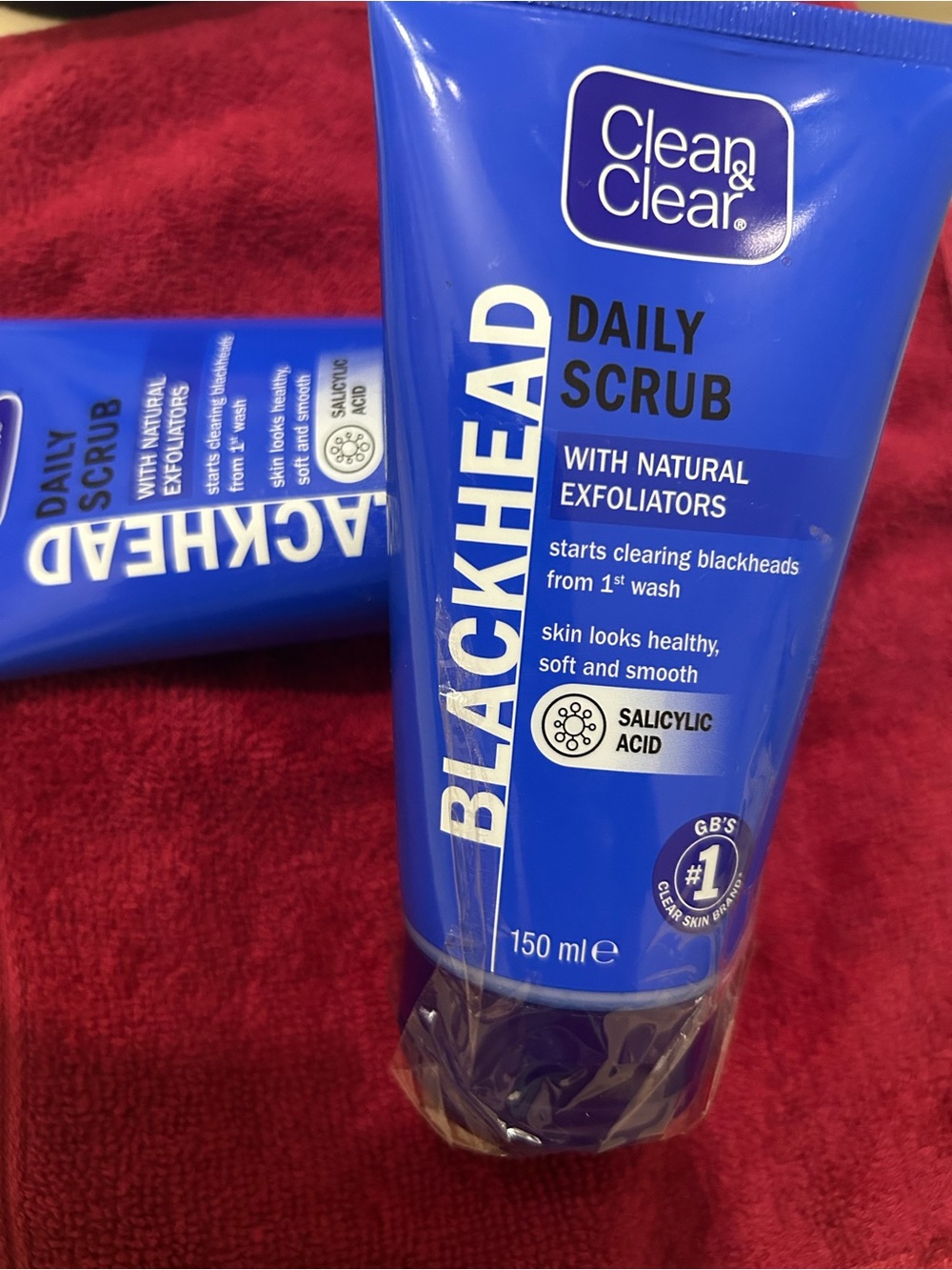 2X Blackhead Daily Scrub – Clean and Clear with natural exfoliators
